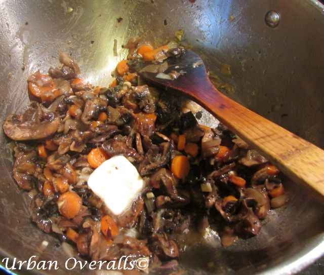 onions, carrots, fresh mushrooms, garlic, and butter